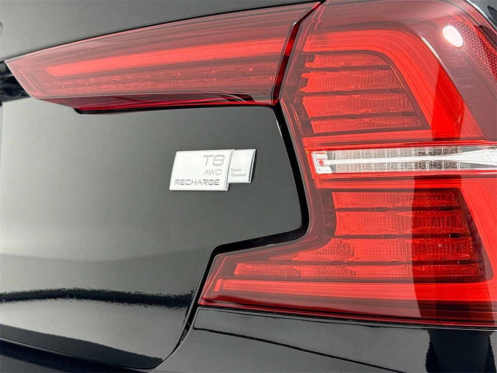 Used 2022 Volvo S60 T8 R-Design Expression w/ Premium Package image 33