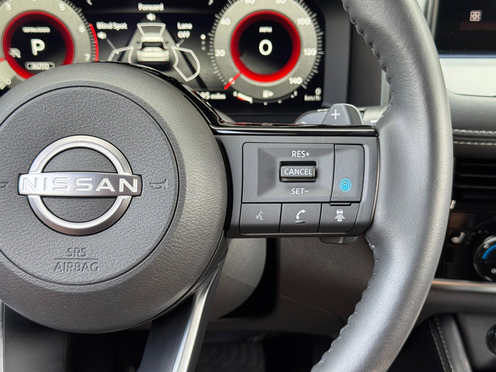 Used 2024 Nissan Rogue Platinum w/ Platinum Premium Package AWD/4WD image 22