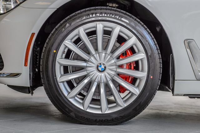 Used 2019 BMW 740i xDrive w/ Executive Package image 13