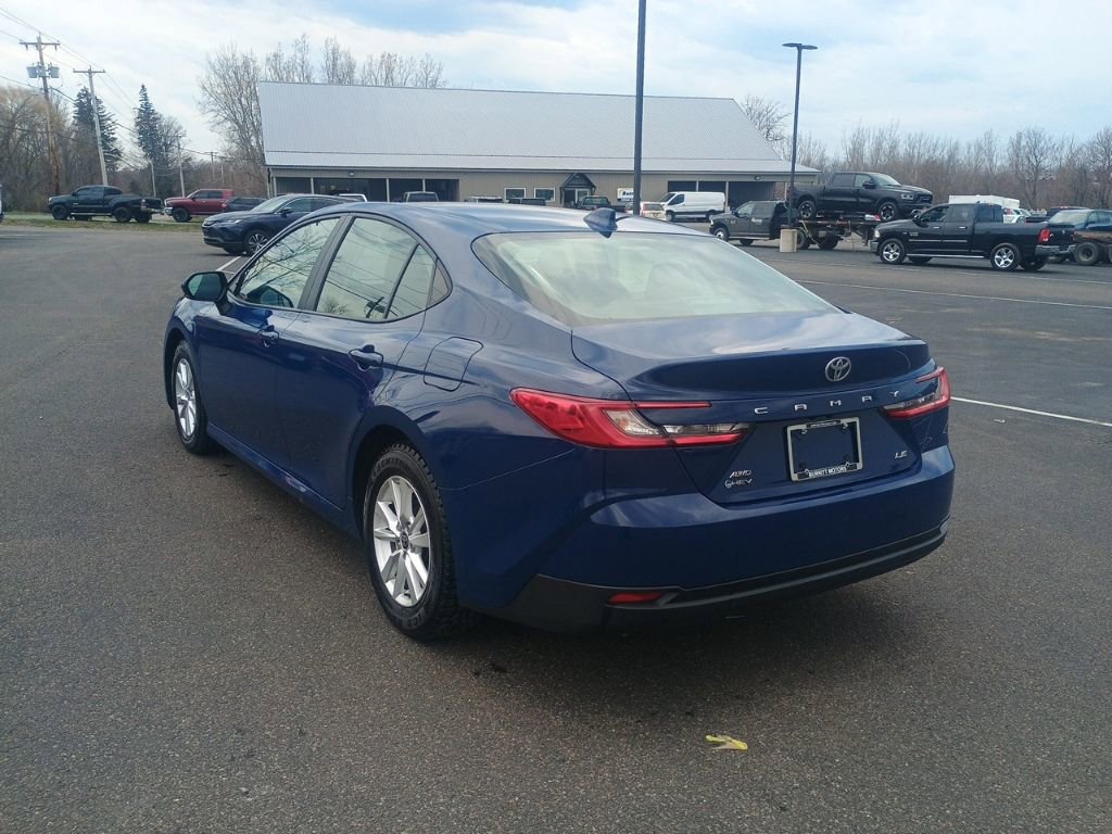 Used 2025 Toyota Camry LE w/ Convenience Package AWD/4WD image 5