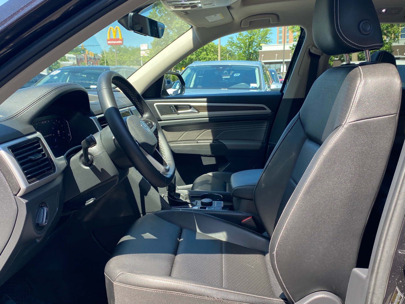 Certified 2023 Volkswagen Atlas SE w/ Panoramic Sunroof Package AWD/4WD image 10