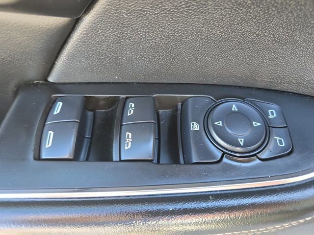 Used 2021 Buick Envision Essence w/ Sport Touring Package FWD image 22