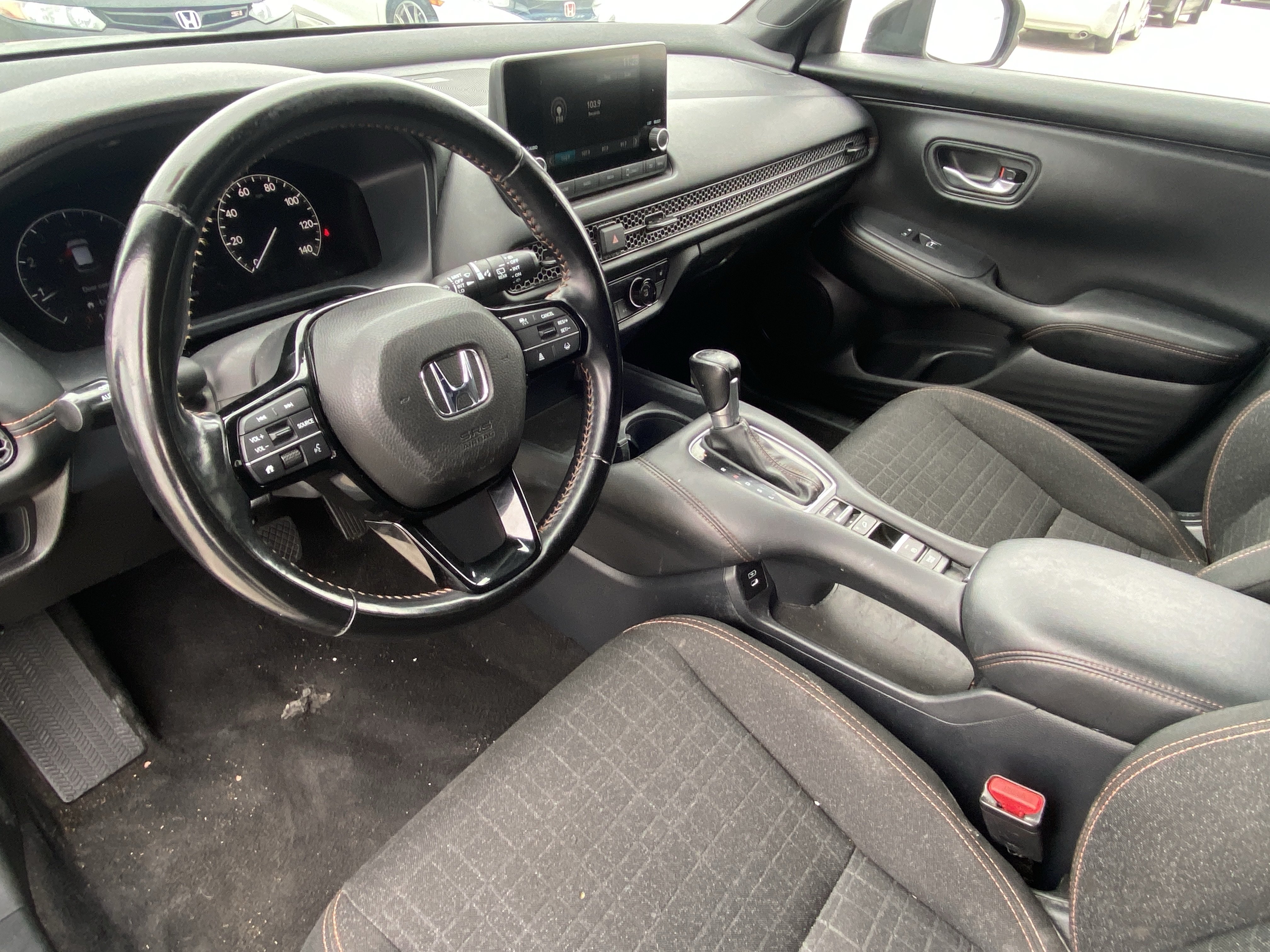 Used 2025 Honda HR-V Sport image 17