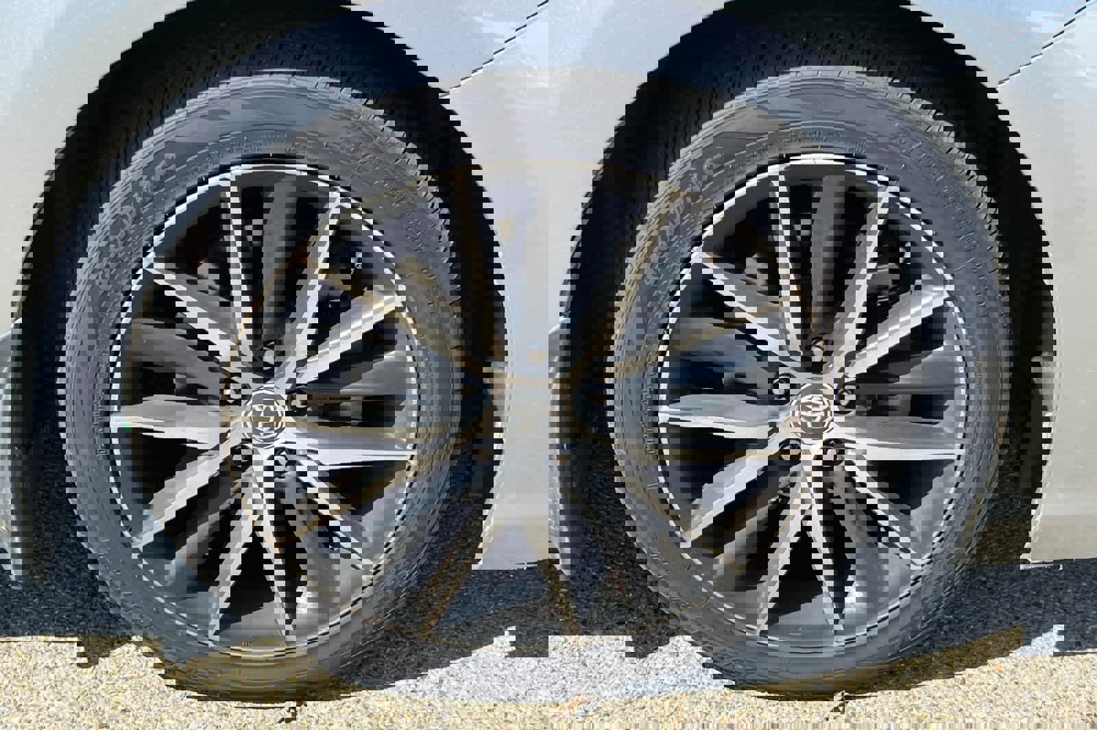 Used 2021 Toyota Camry SE w/ Convenience Package image 15