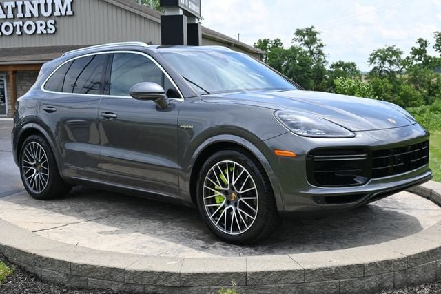 Used 2021 Porsche Cayenne Turbo S AWD/4WD image 3