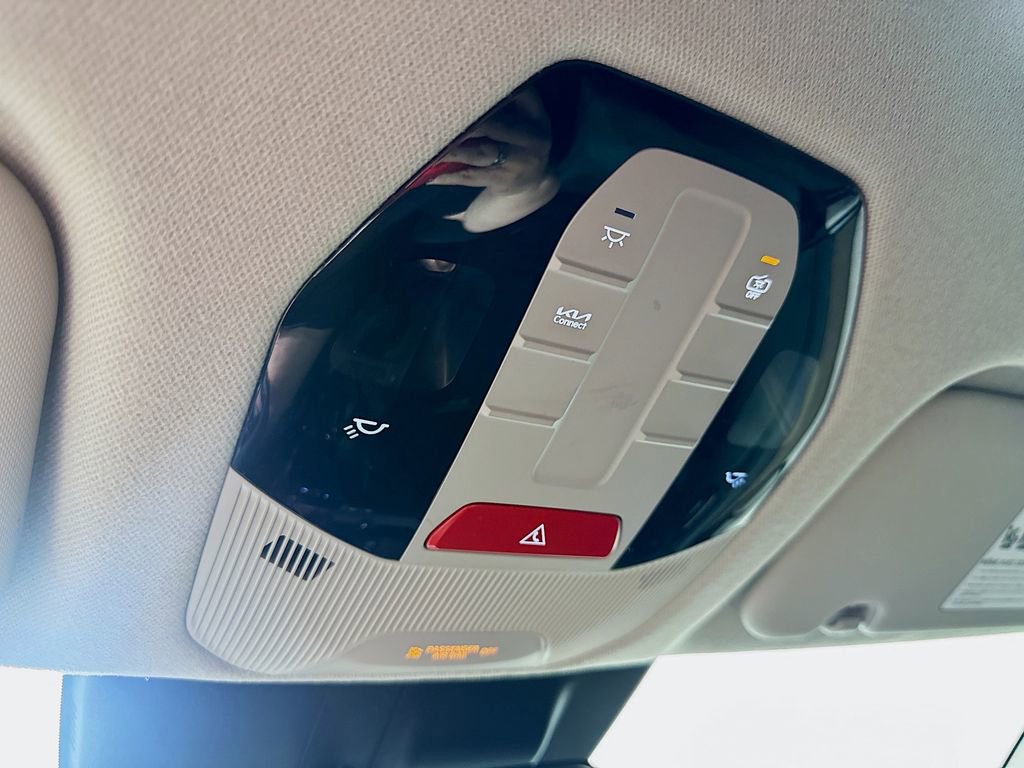 Used 2025 Kia K4 EX image 31
