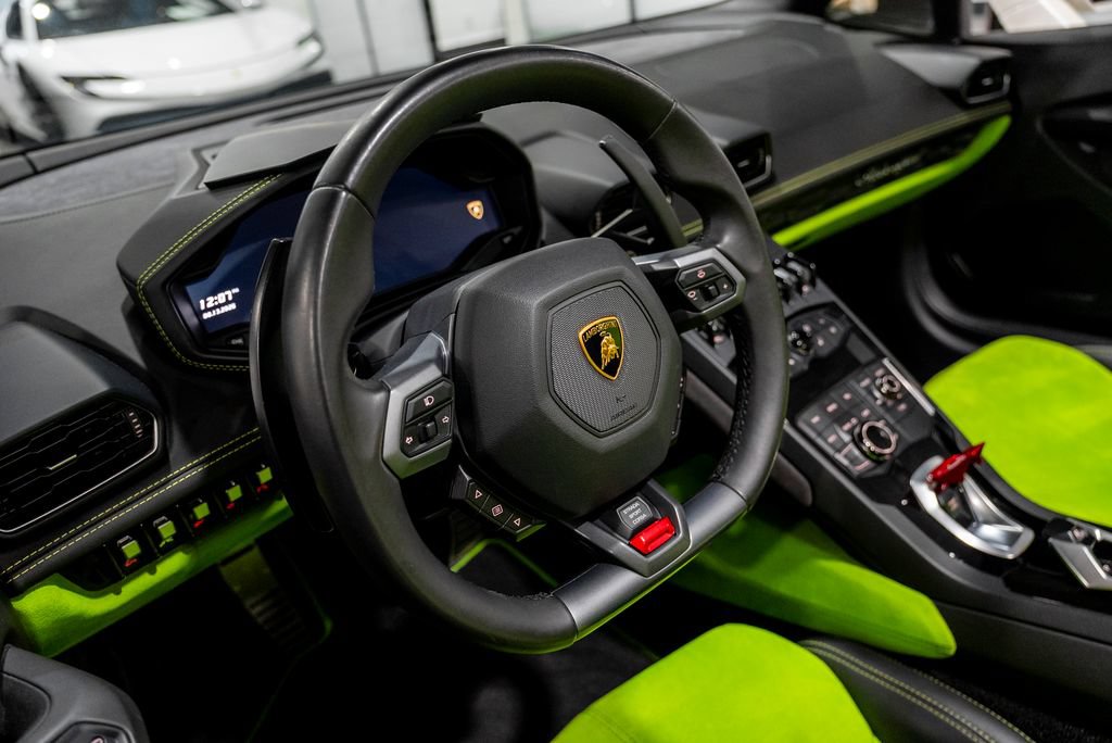Used 2016 Lamborghini Huracan LP 610-4 AWD/4WD image 48