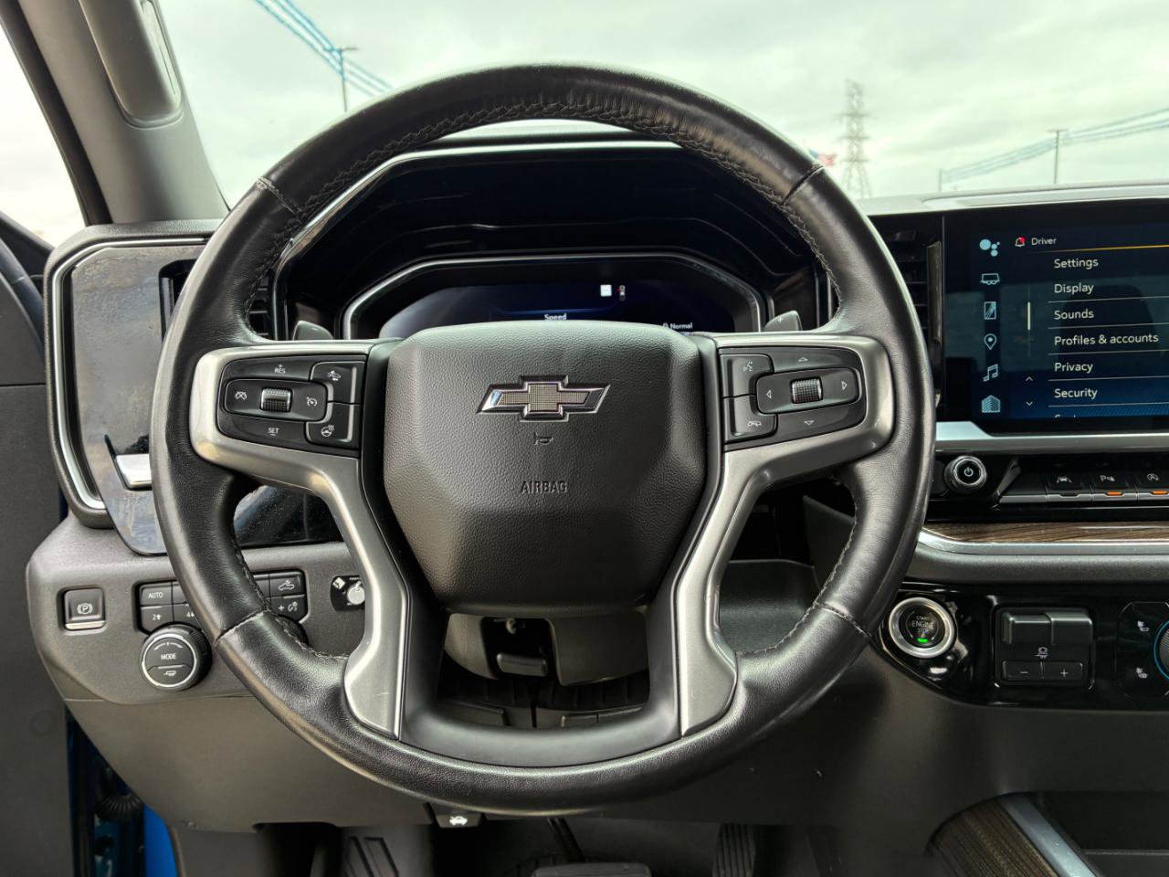 Used 2022 Chevrolet Silverado 1500 LT Trail Boss w/ LT Trail Boss Premium Package AWD/4WD image 18