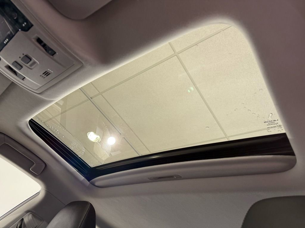 Used 2017 Lexus ES 350 w/ Luxury Package image 16