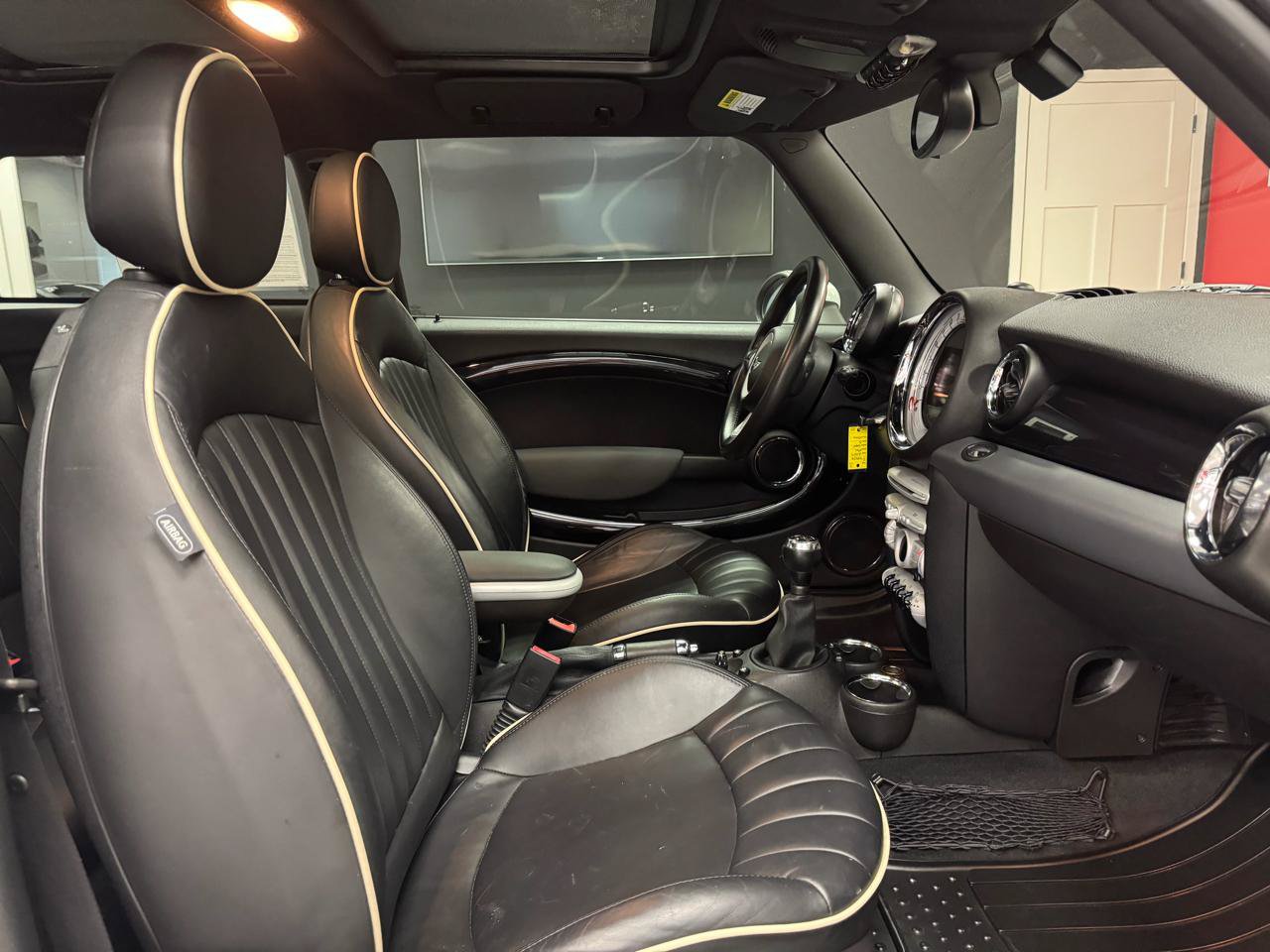 Used 2009 MINI Cooper S FWD image 25