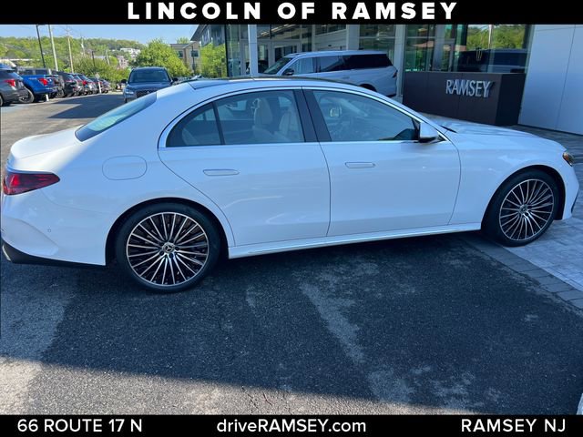 Used 2024 Mercedes-Benz E 350 4MATIC Sedan image 7