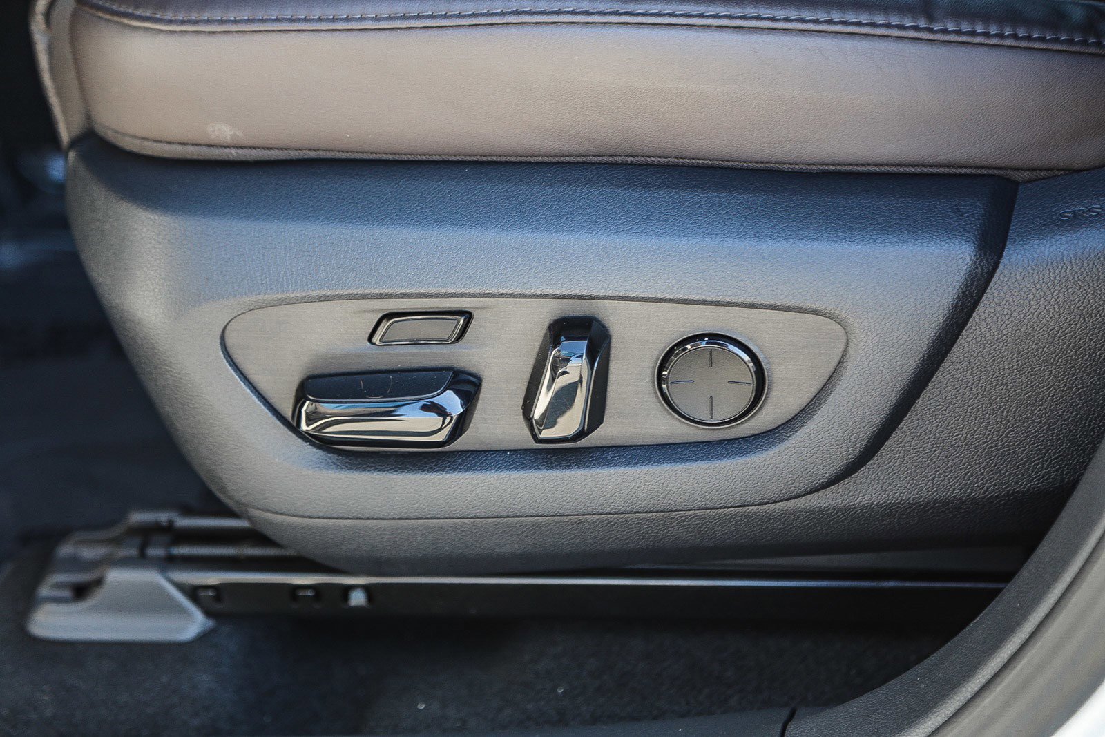 Used 2023 Lexus RX 350 FWD w/ Cold Area Package image 19