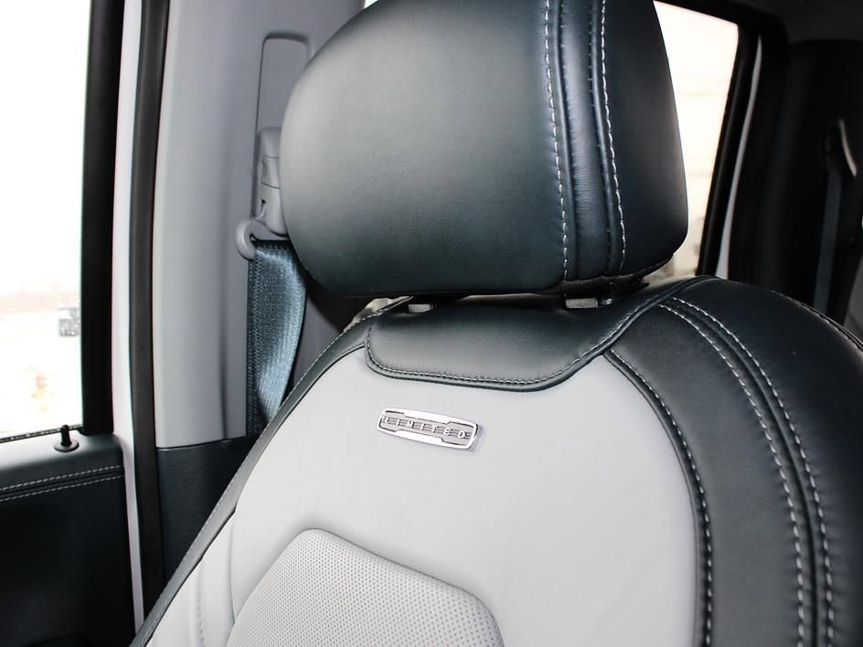 Used 2022 Ford F450 Limited w/ FX4 Off-Road Package image 27