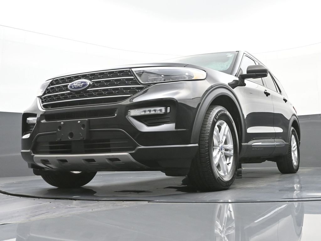 Used 2022 Ford Explorer XLT w/ Equipment Group 202A RWD image 46