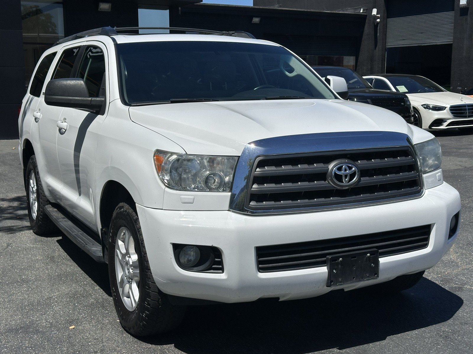 Used 2015 Toyota Sequoia SR5 AWD/4WD image 6