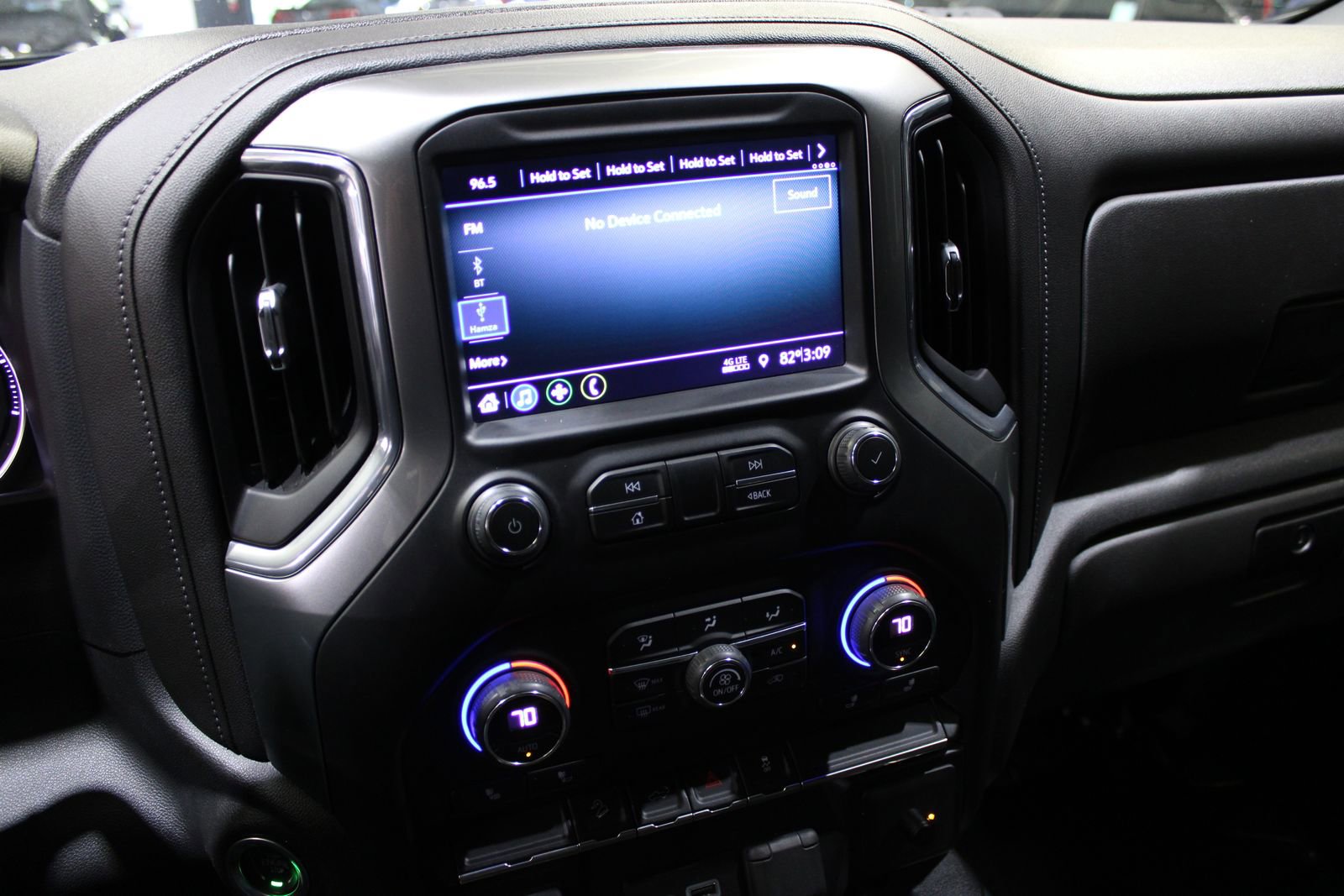 Used 2021 Chevrolet Silverado 1500 RST image 31