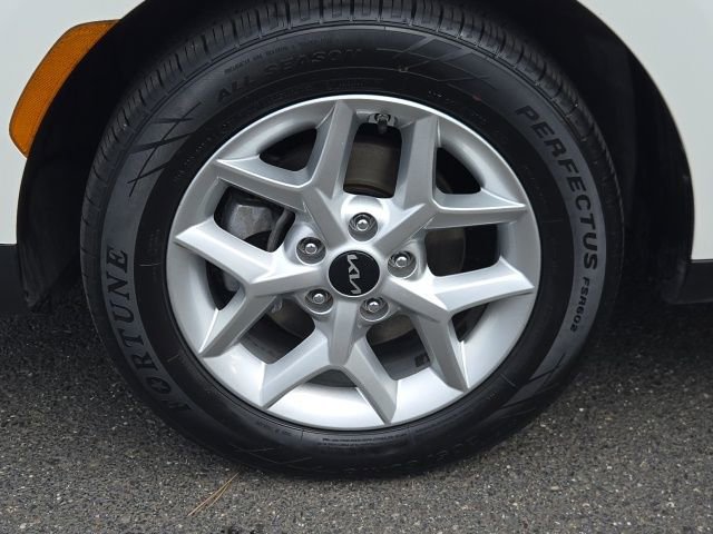 Used 2022 Kia Soul LX w/ Technology Package image 18