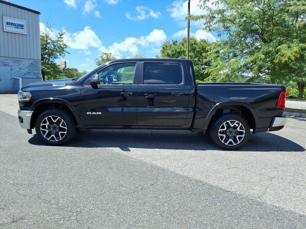 Used 2025 RAM 1500 Laramie AWD/4WD image 14