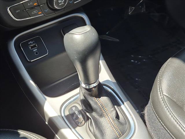 Used 2020 Jeep Compass Latitude w/ Popular Equipment Group FWD image 13