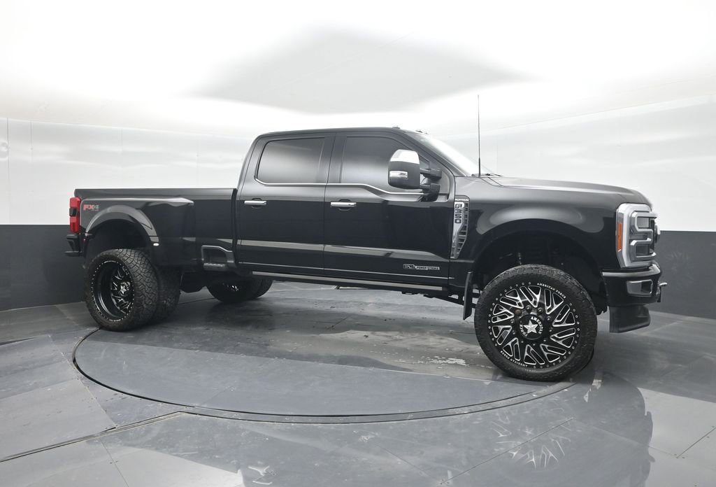 Used 2023 Ford F350 Platinum w/ FX4 Off-Road Package AWD/4WD image 11