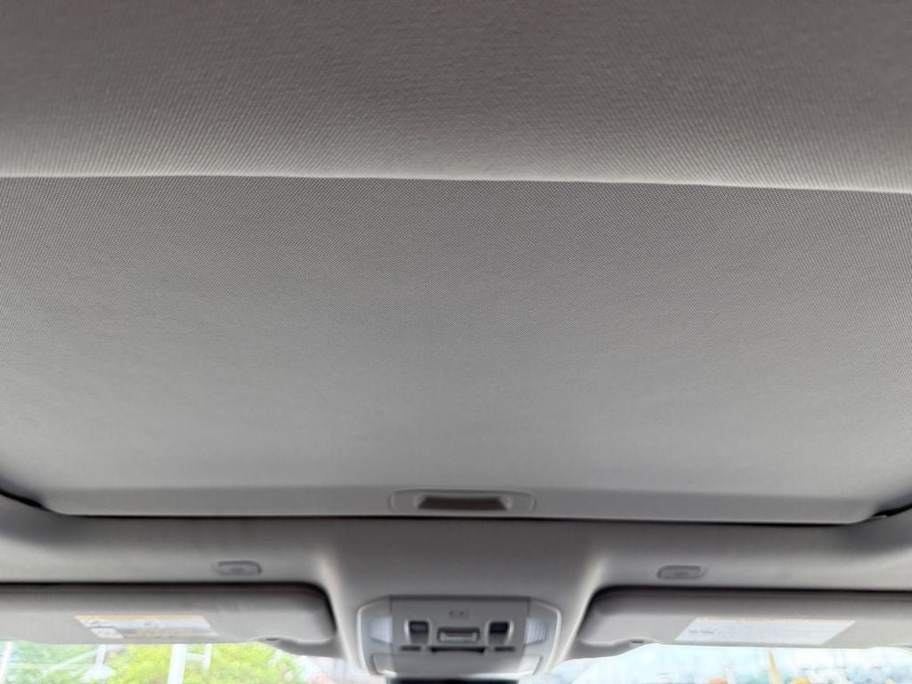Used 2023 Toyota Highlander XLE FWD image 27