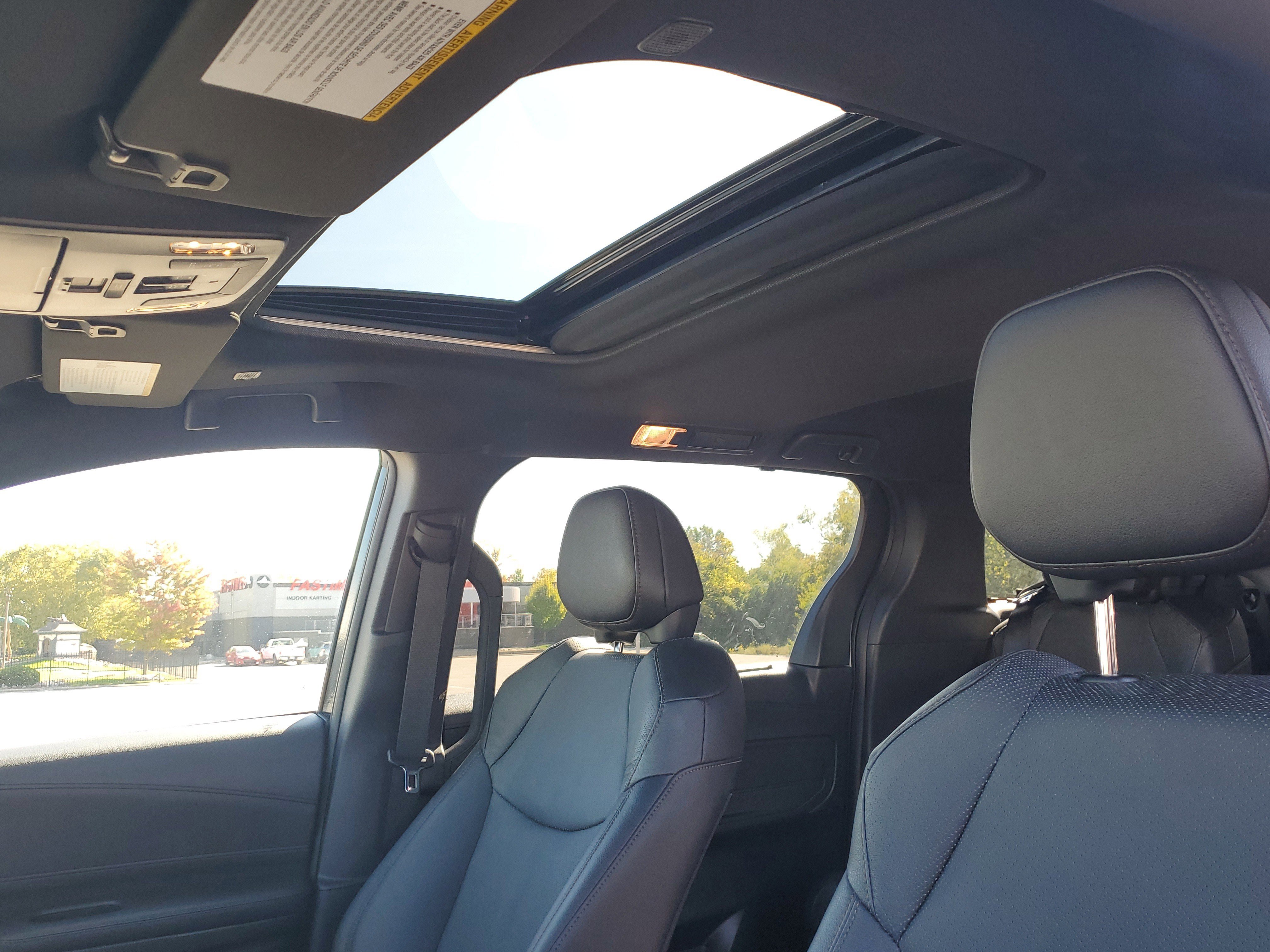 Used 2025 Toyota Sienna Limited image 21