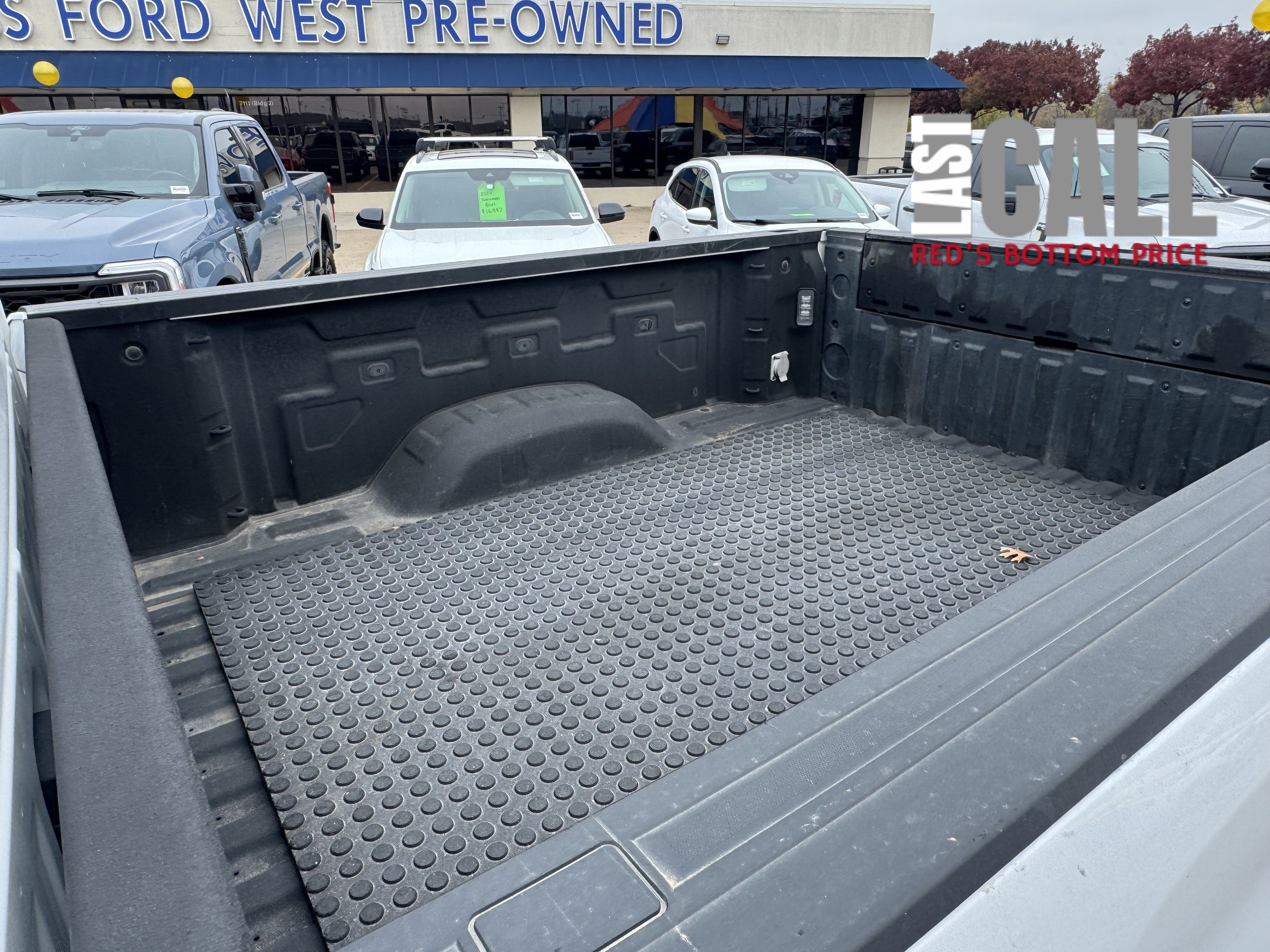 Used 2024 Chevrolet Silverado 2500 LTZ w/ LTZ Plus Package image 14