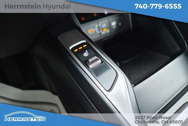 Used 2024 Kia Sorento S w/ Panoramic Sunroof Package image 21