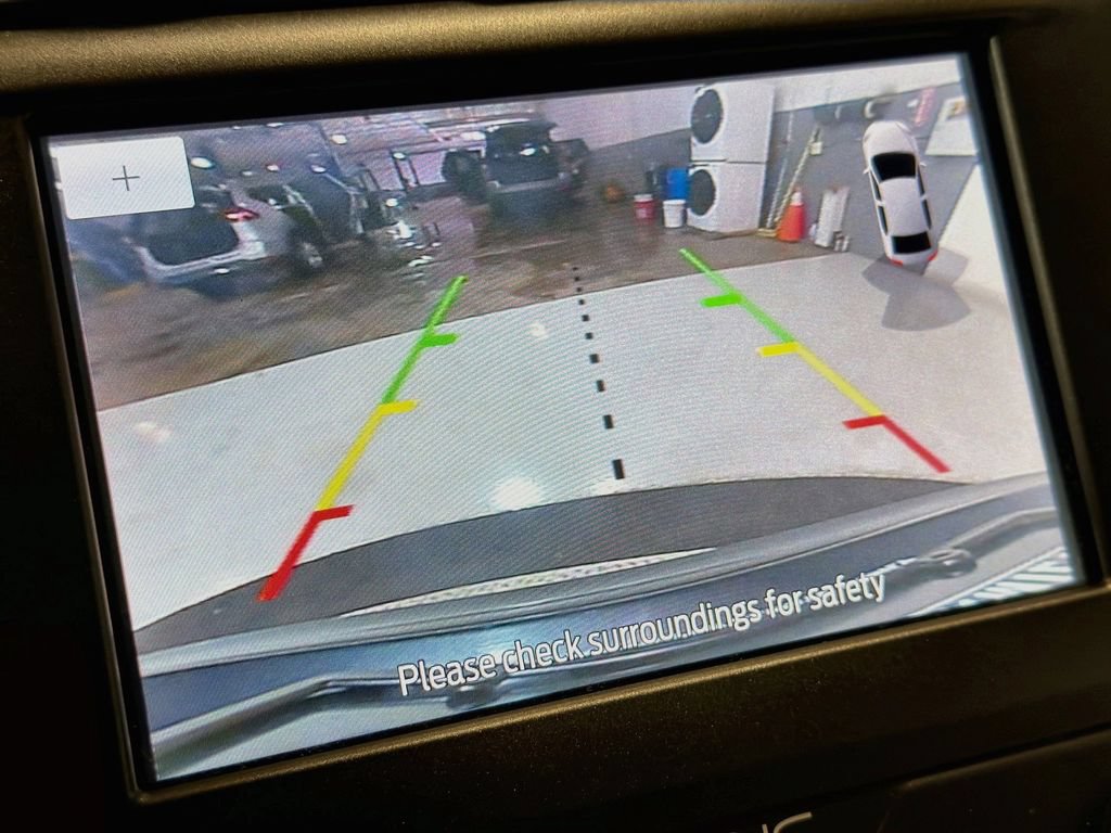 Used 2020 Ford Fusion SE FWD image 14