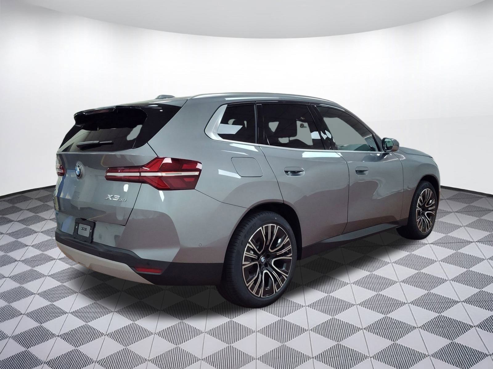 Used 2025 BMW X3 xDrive30i w/ Convenience Package image 8