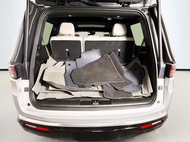 Used 2025 Jeep Wagoneer 4WD w/ Convenience Group I image 27