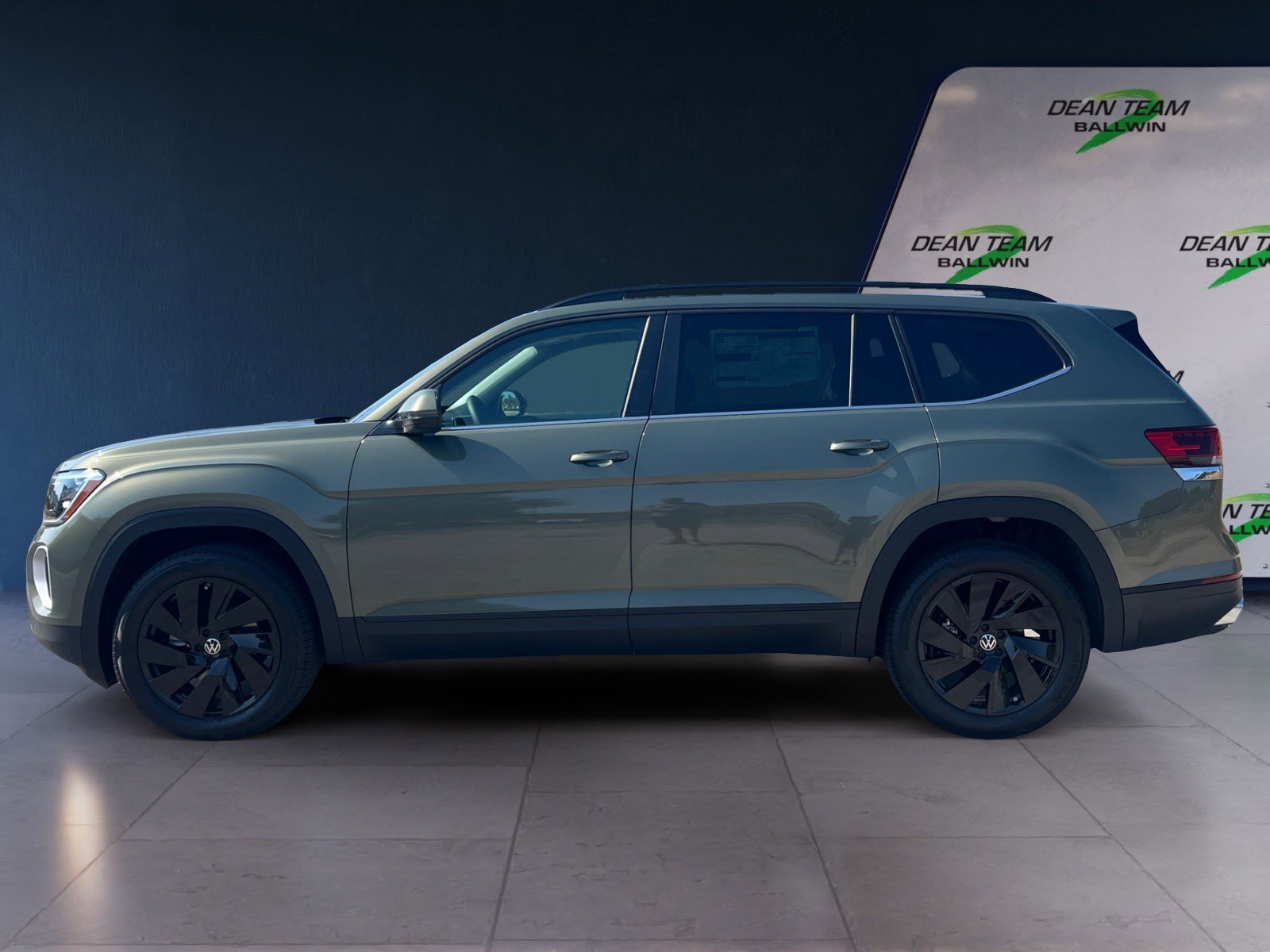 New 2026 Volkswagen Atlas SE image 4