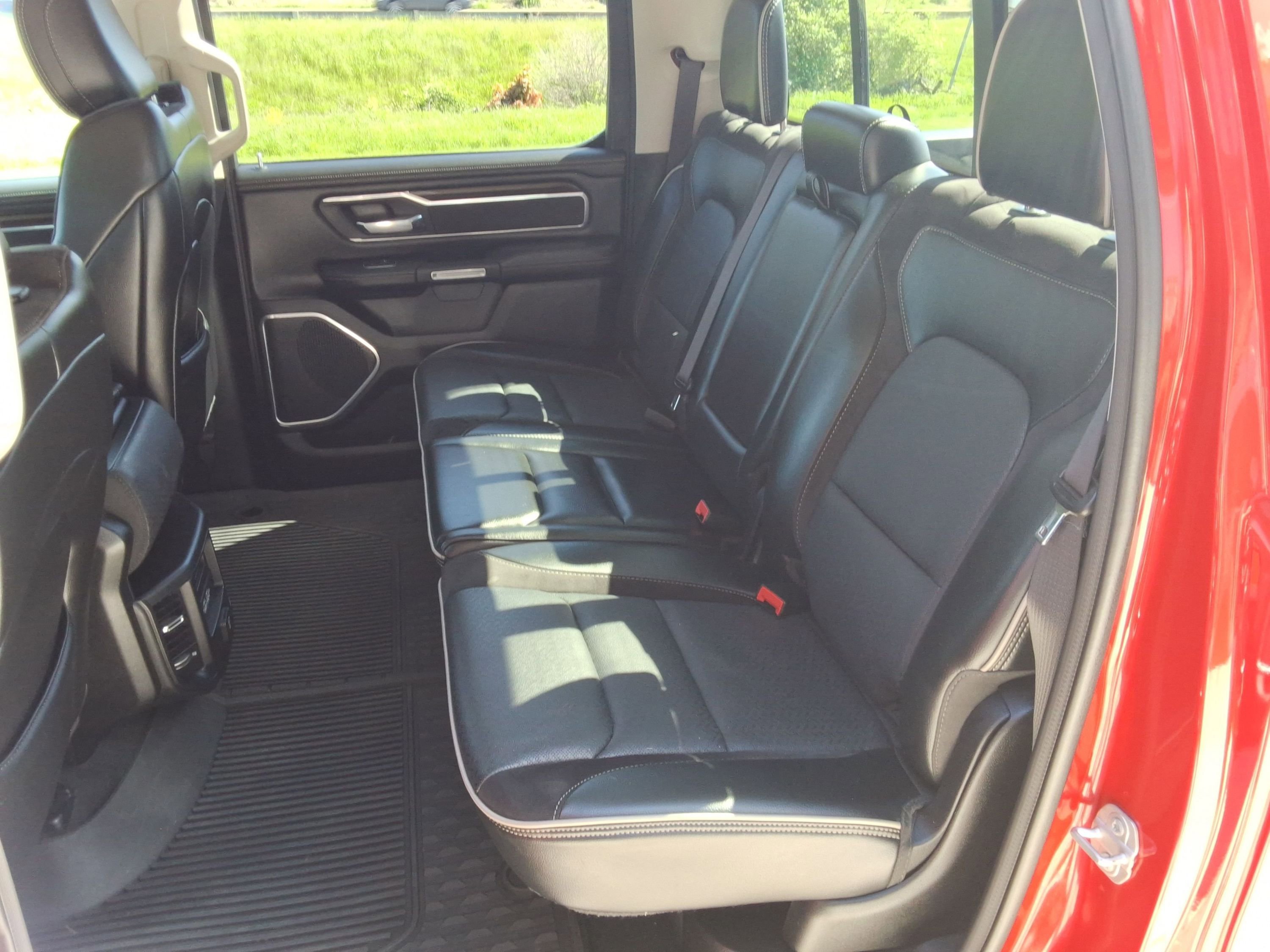 Used 2022 RAM 1500 Laramie AWD/4WD image 31