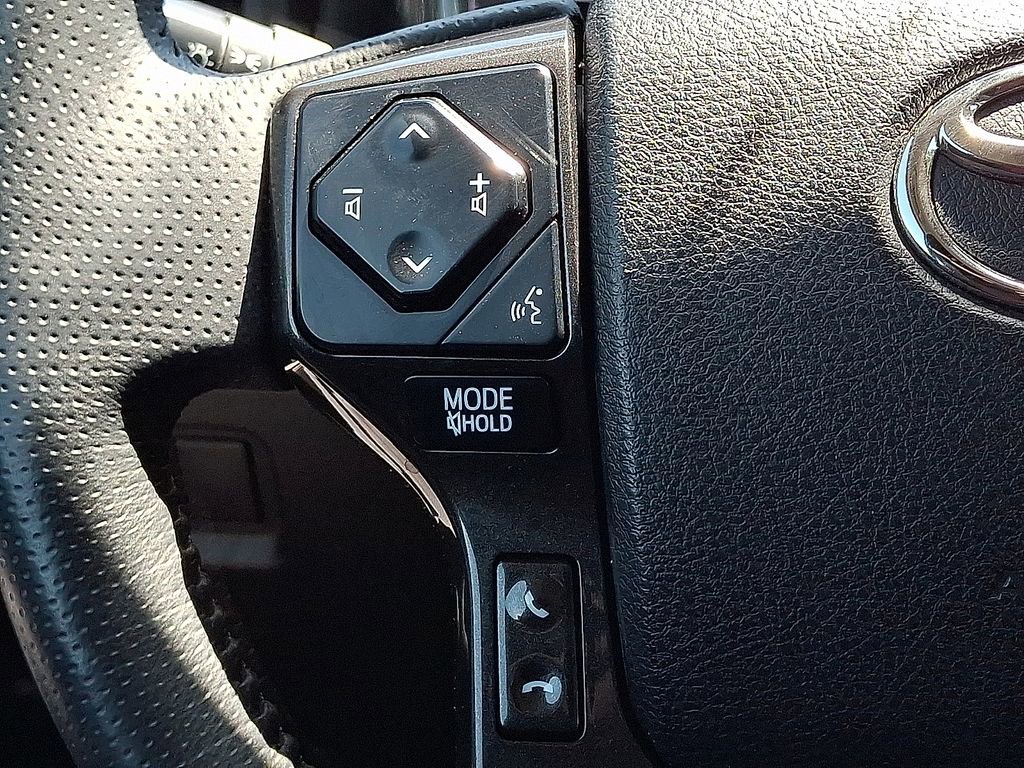 Used 2021 Toyota 4Runner TRD Off-Road Premium w/ Moonroof Package AWD/4WD image 15