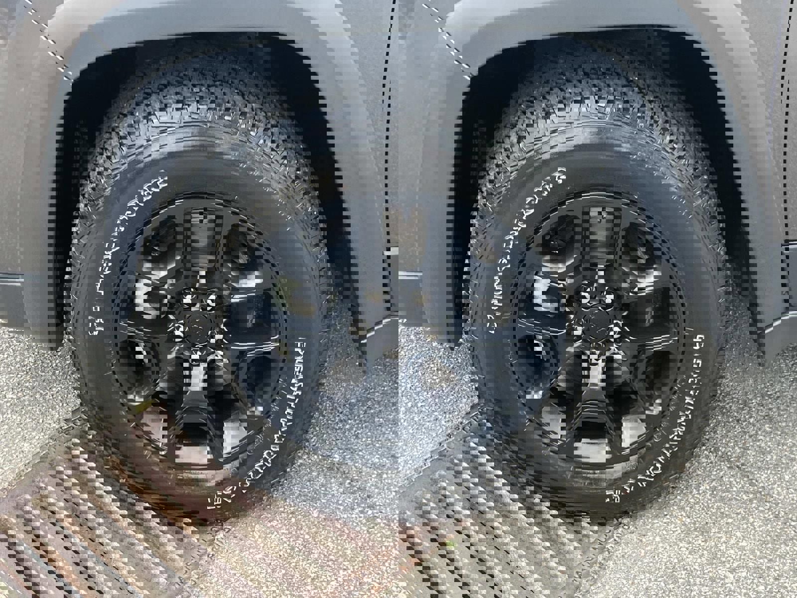 Used 2022 Jeep Cherokee Latitude AWD/4WD image 11