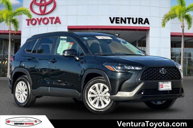 Certified 2024 Toyota Corolla Cross LE image 1