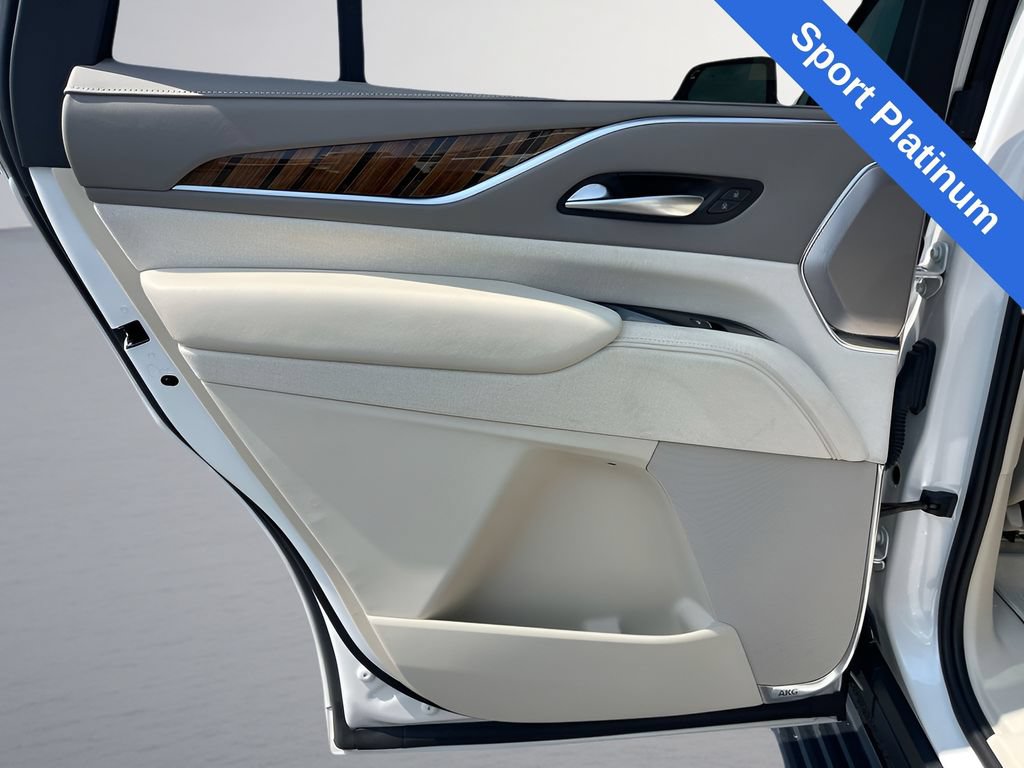 Used 2023 Cadillac Escalade Sport Platinum w/ LPO, ONYX Package AWD/4WD image 34
