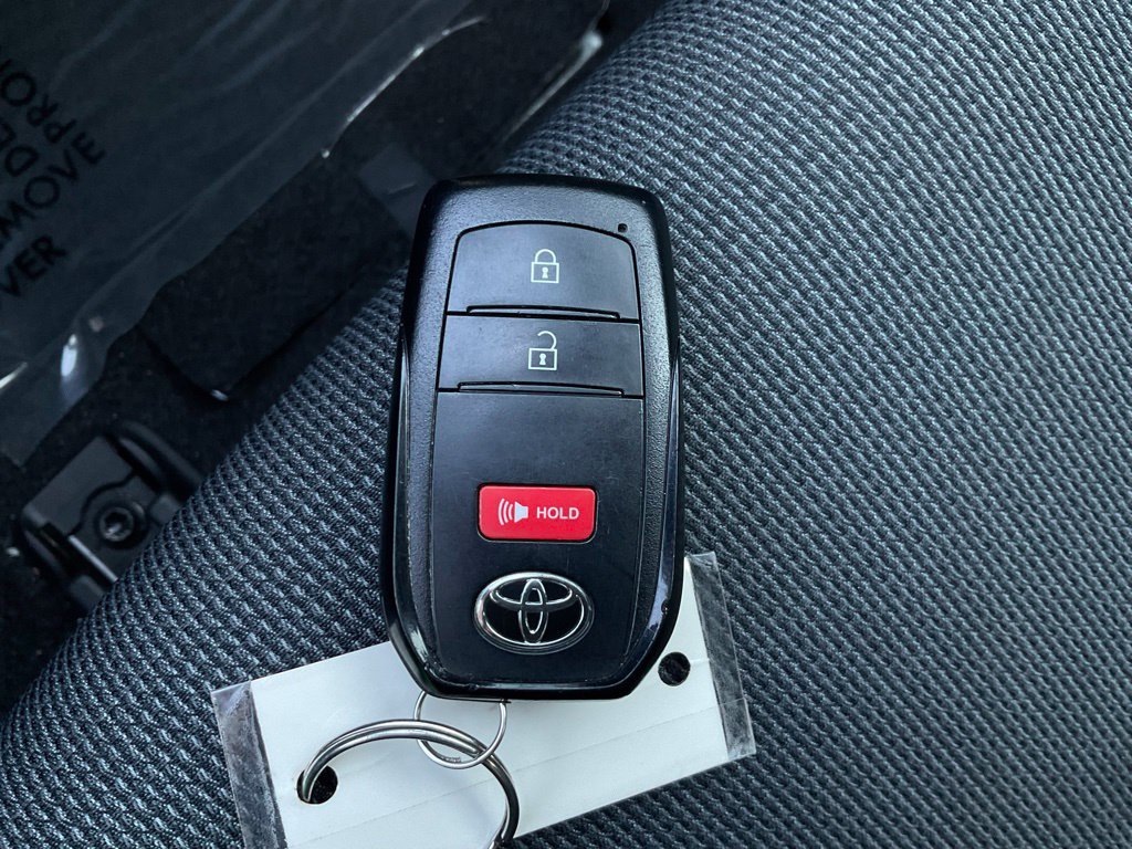 Used 2025 Toyota Prius LE FWD image 26