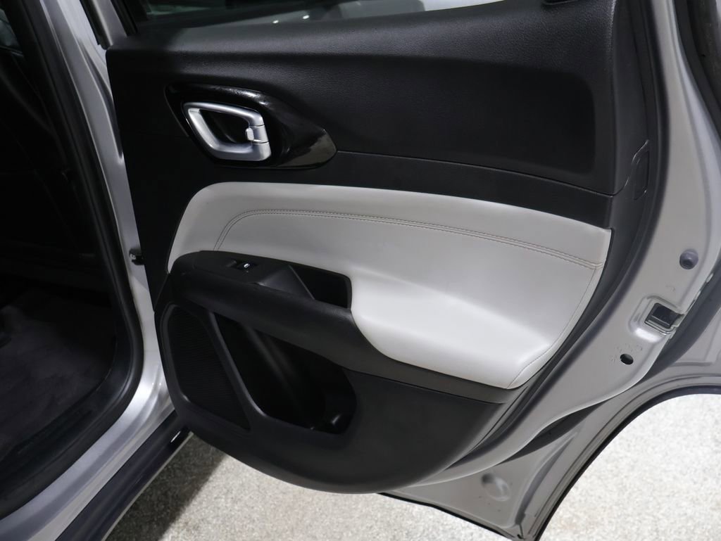 Used 2023 Jeep Compass Limited AWD/4WD image 22