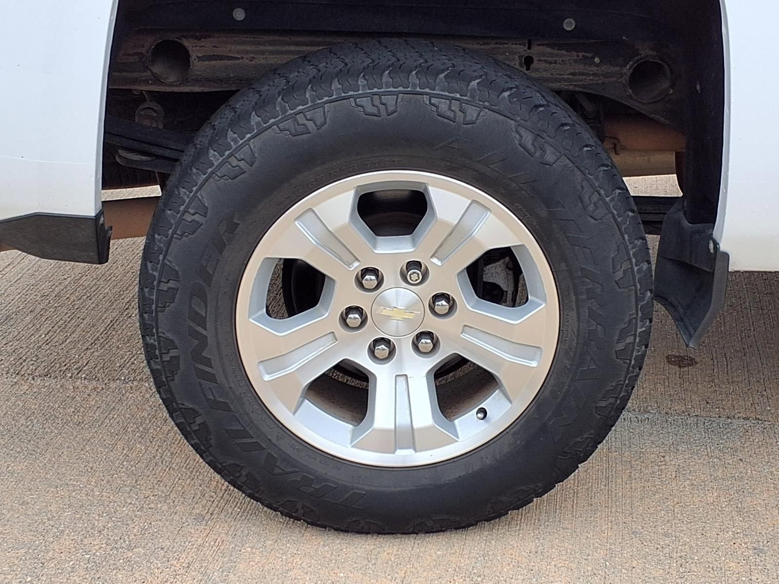 Used 2018 Chevrolet Silverado 1500 LT w/ Texas Edition AWD/4WD image 25