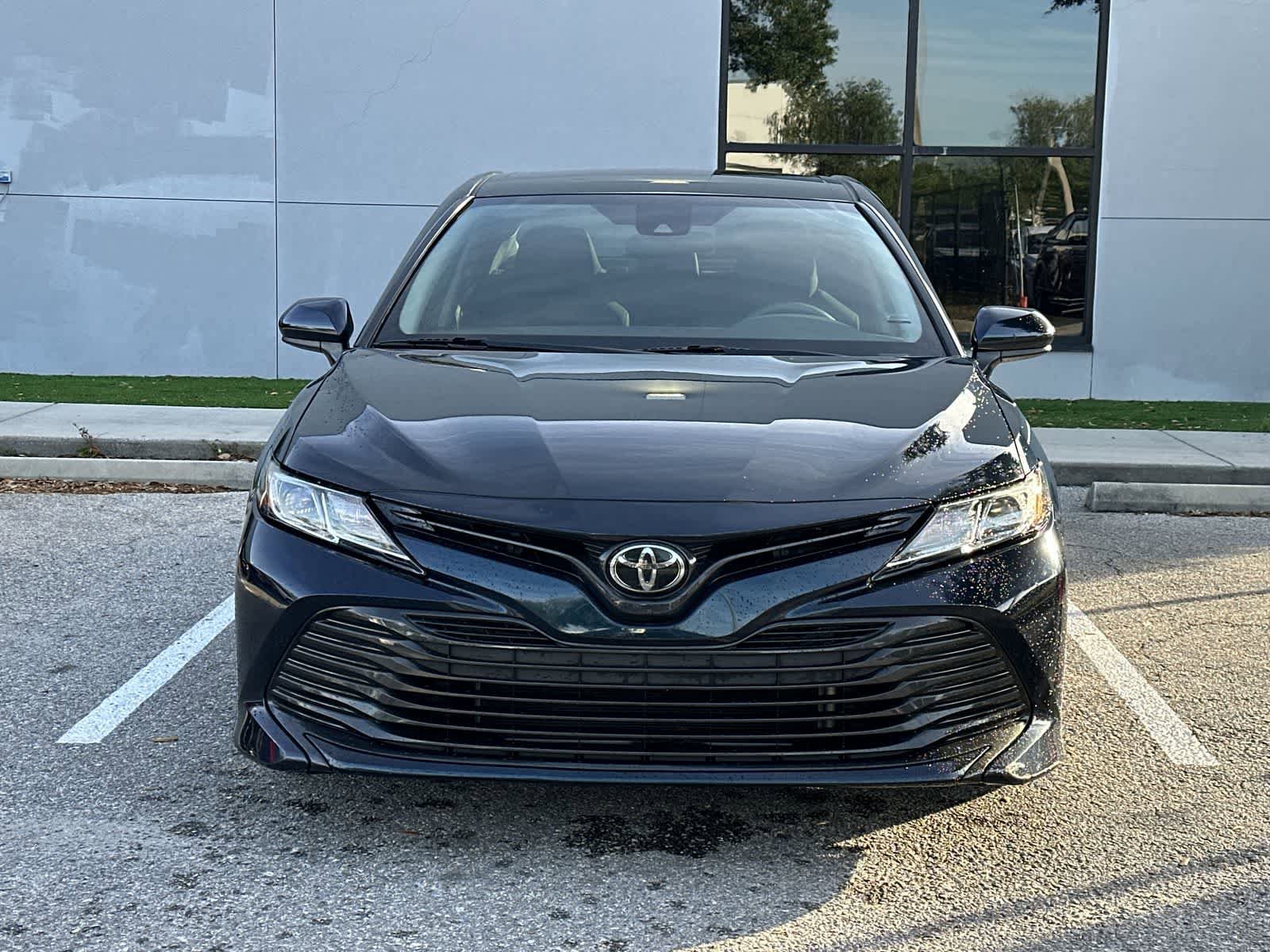 Used 2020 Toyota Camry LE FWD image 12