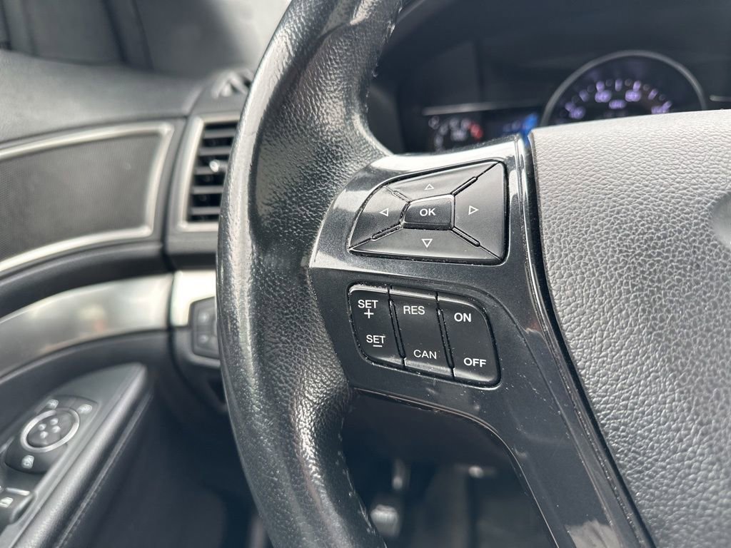 Used 2019 Ford Explorer XLT w/ Equipment Group 202A AWD/4WD image 21