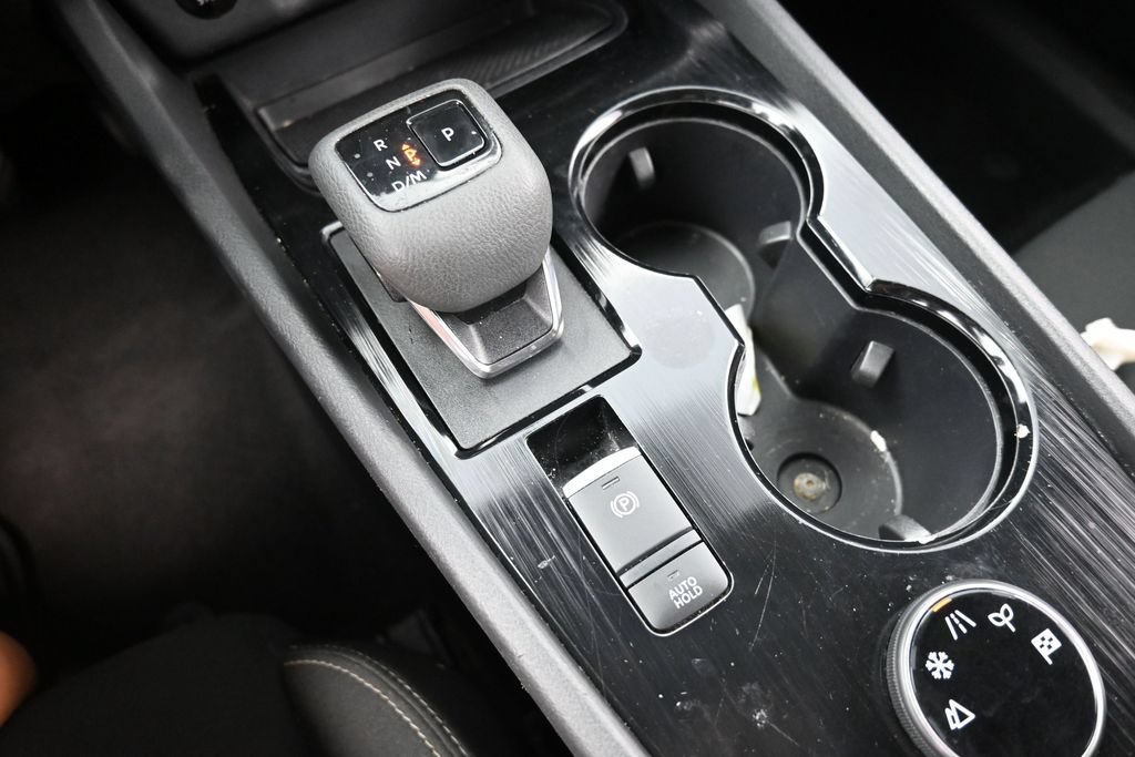 Used 2024 Nissan Rogue S AWD/4WD image 17