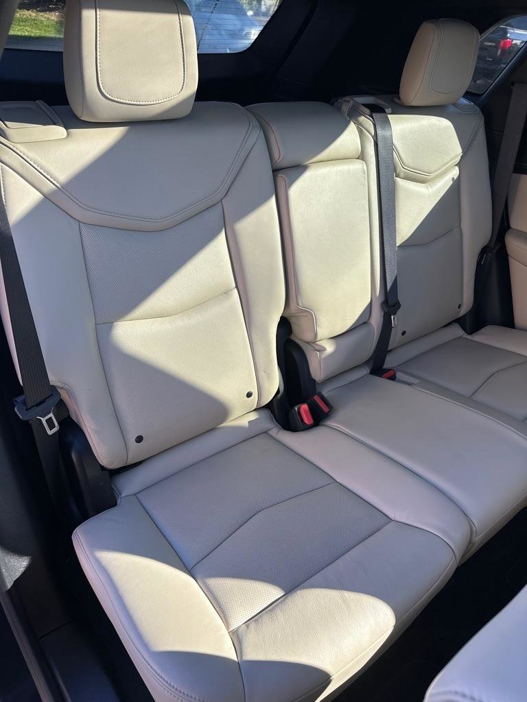 Used 2017 Cadillac XT5 Luxury w/ Driver Awareness Package image 28