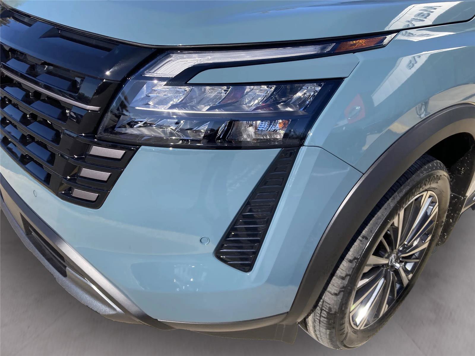 New 2026 Nissan Pathfinder Platinum image 9