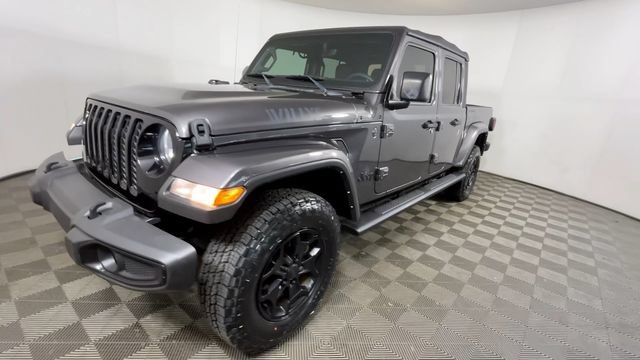Used 2022 Jeep Gladiator Sport AWD/4WD image 11