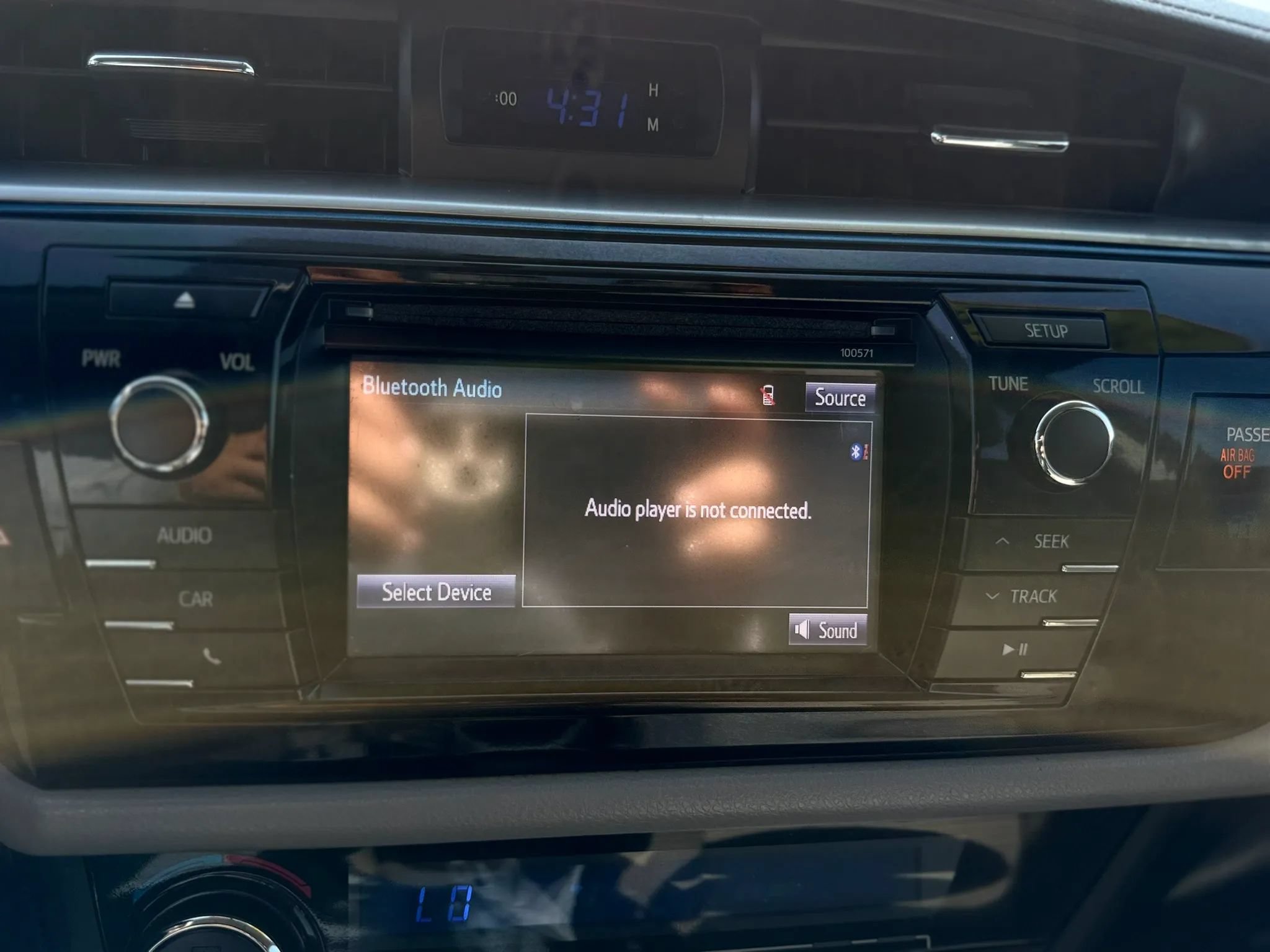 Used 2016 Toyota Corolla LE FWD image 14