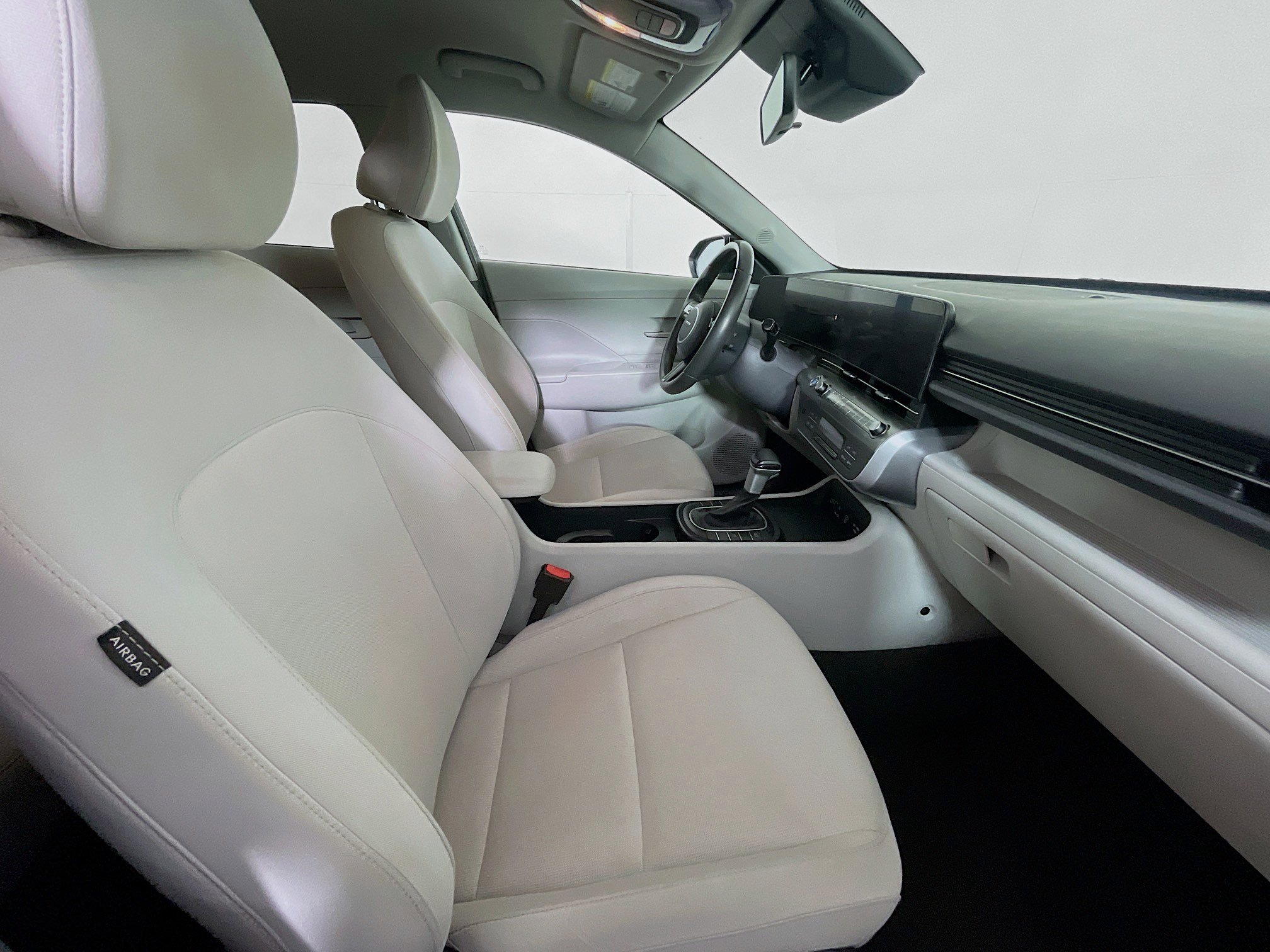 Used 2024 Hyundai Kona SEL image 29