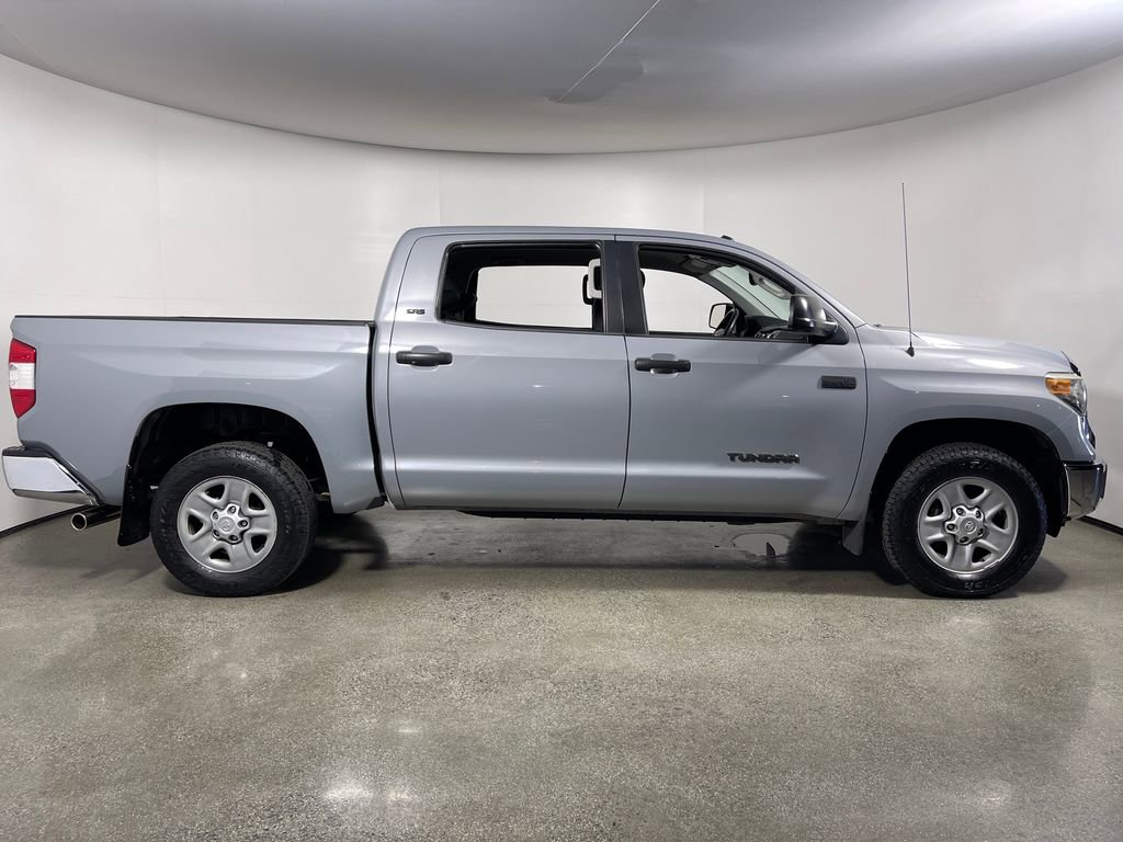 Used 2018 Toyota Tundra SR5 w/ SR5 Upgrade Package RWD image 2