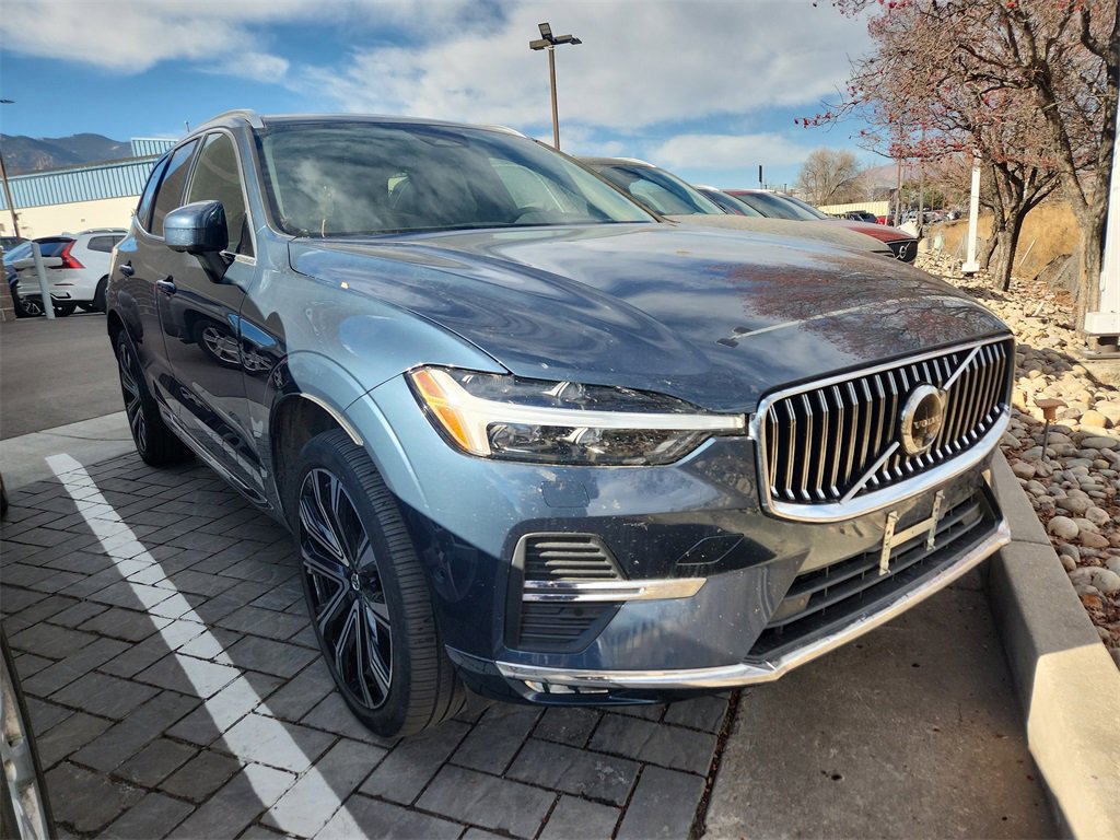 Used 2023 Volvo XC60 B5 Ultimate w/ Climate Package